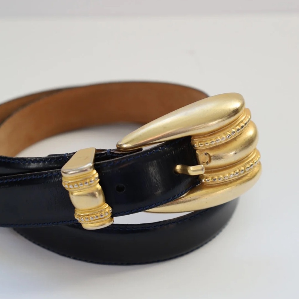 Vintage gold buckle belt
